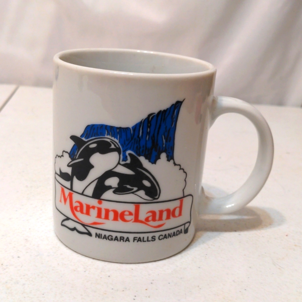 Vintage Niagra Falls Canada Marineland cup mug